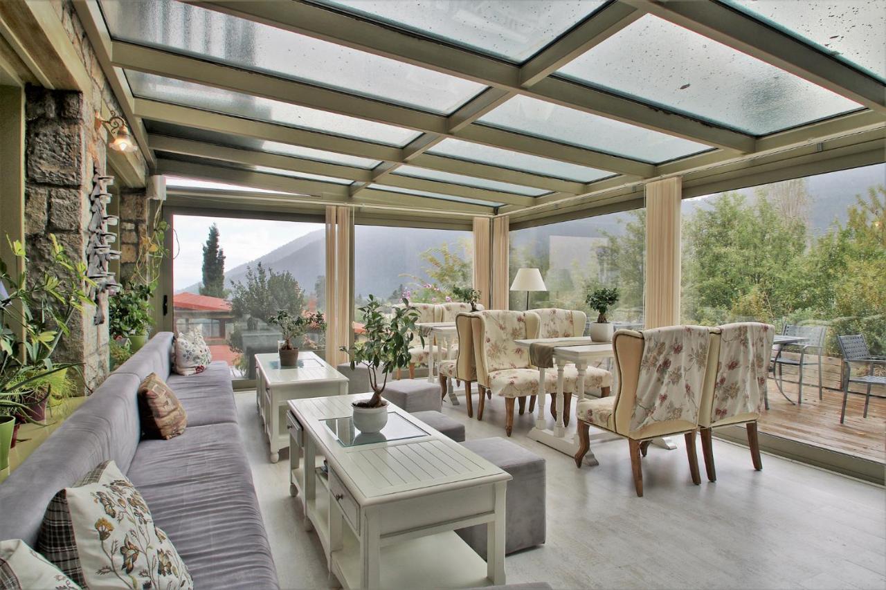 Boutique Hotel Skamnos Arachova Esterno foto